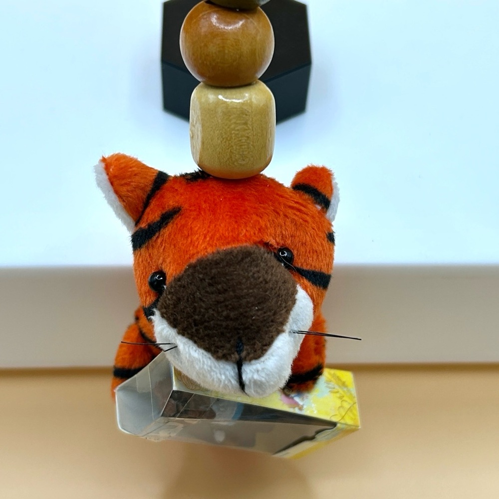 Tiger Beast Keychain - Picture 4 of 7